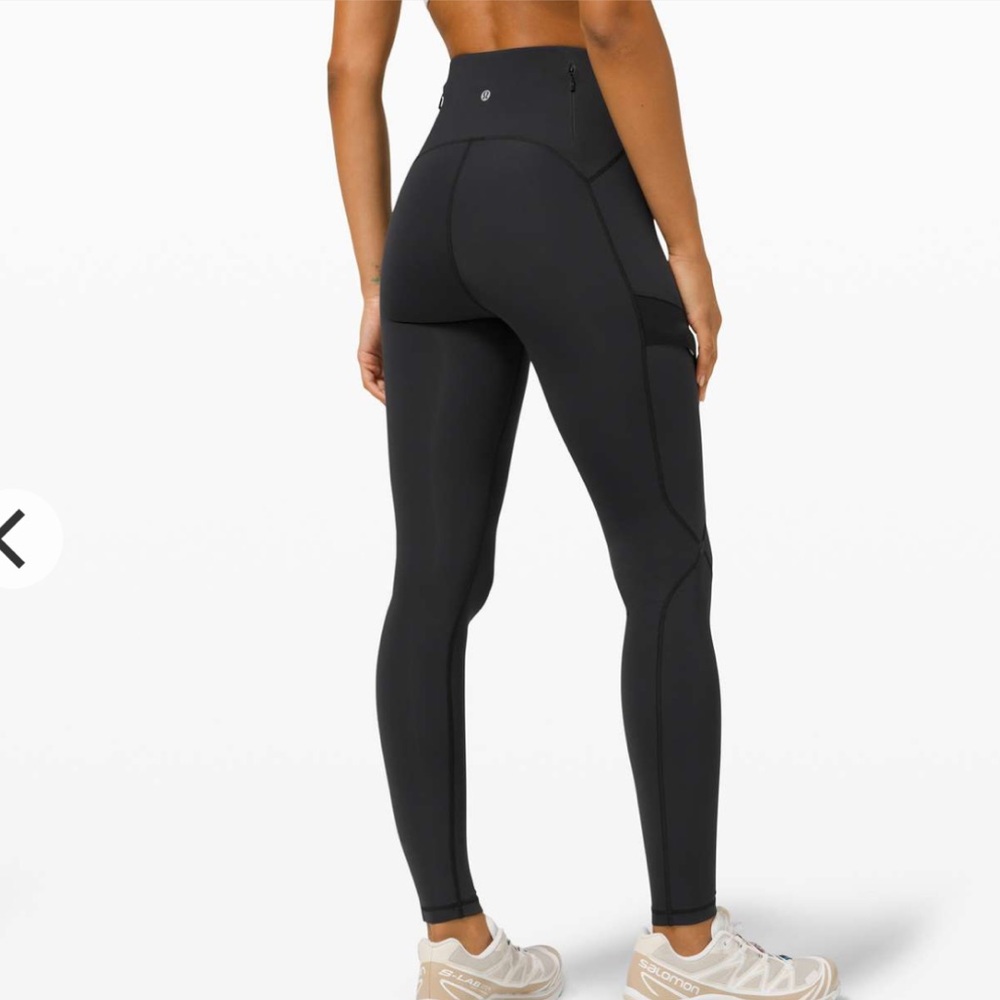Lululemon Break a Trail Super High-Rise Tight 28"
Black size 6 EUC